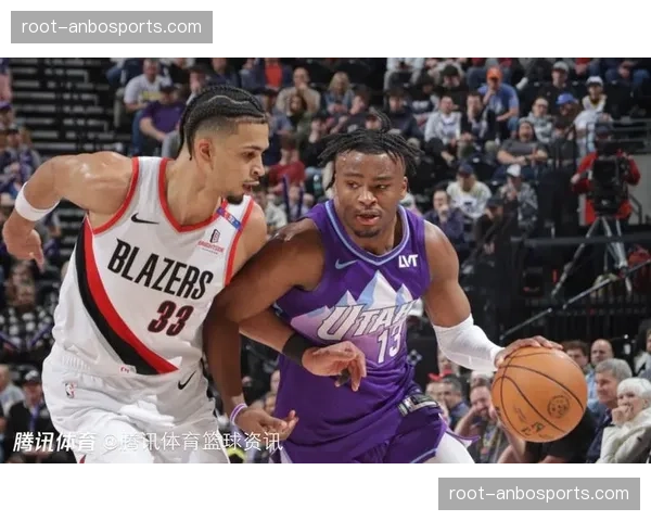 开拓者客场135比119击败爵士 克林格23分18篮板展现内线统治力