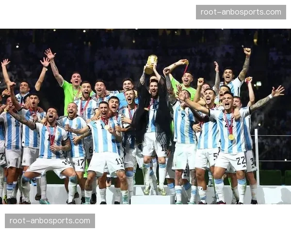 阿根廷斯卡洛尼卫冕压力，梅西最后一届世界杯心态调整